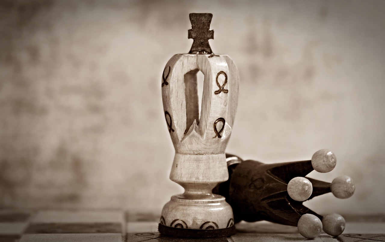 Chess, lady, king — Upcoming Card Shows Near Me With Incredible Deals for Collectors and Market Enthusiasts